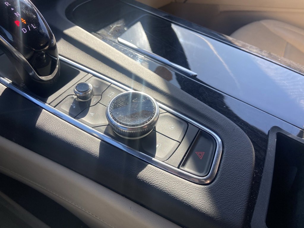 Used 2023 Cadillac Escalade Premium Luxury w/ Performance Package image 20