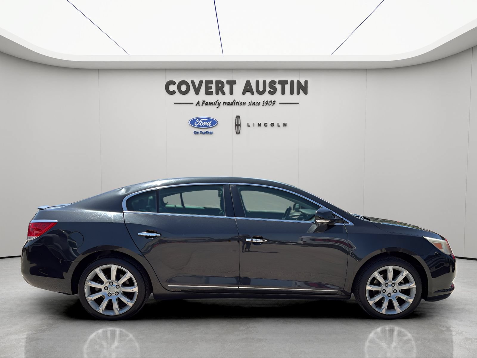 Used 2012 Buick LaCrosse Touring FWD image 6