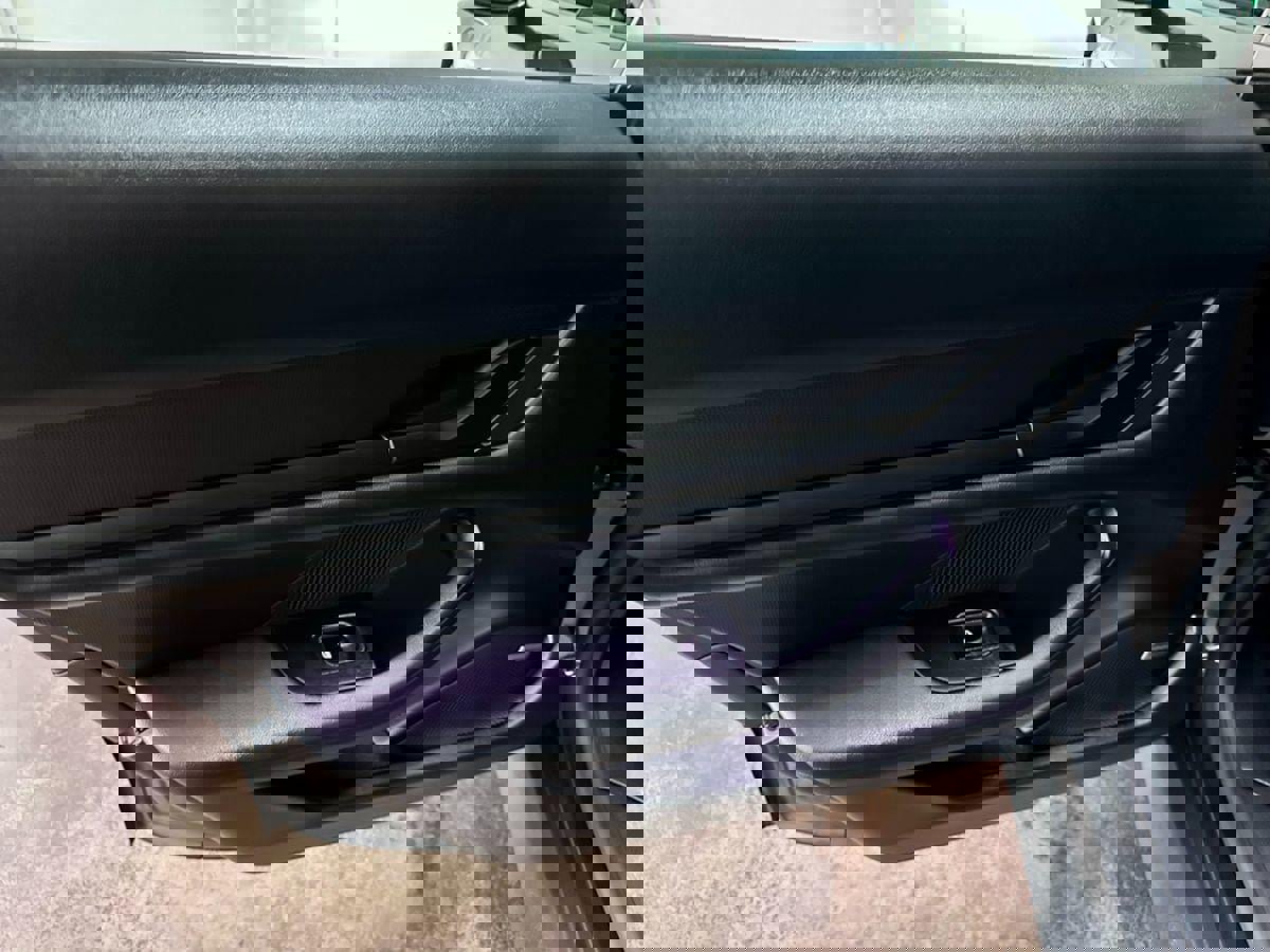 Used 2021 Porsche Taycan image 21