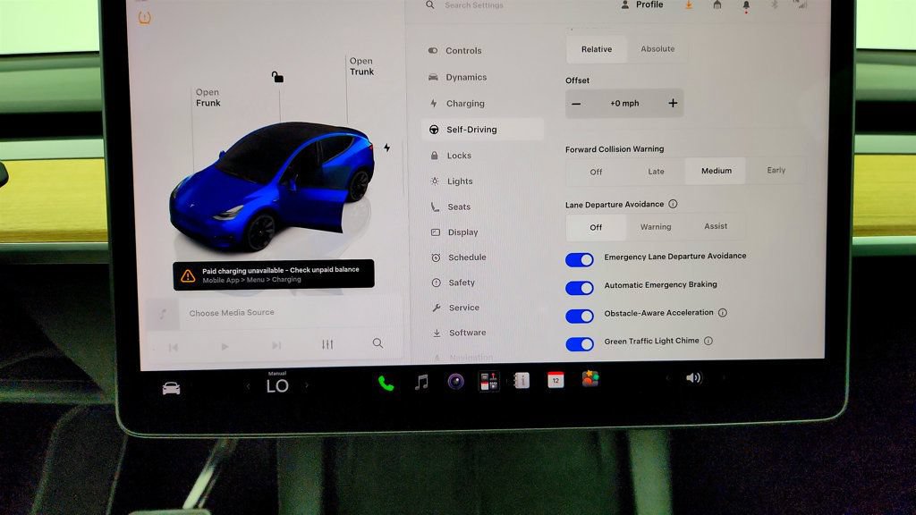 Used 2022 Tesla Model Y Long Range AWD/4WD image 22