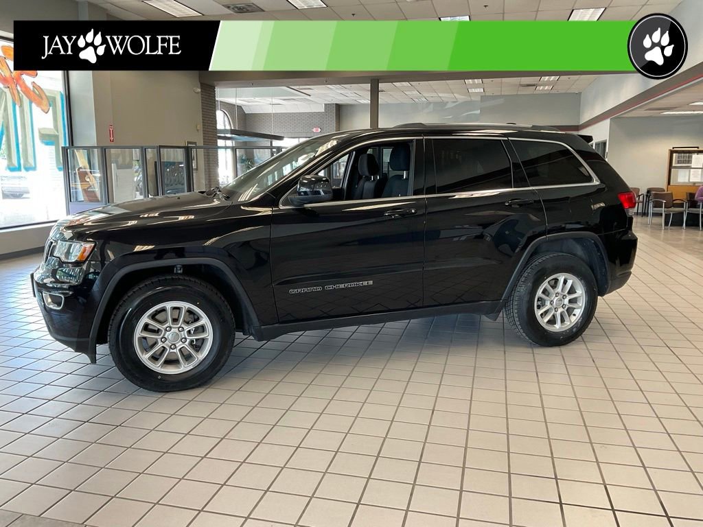 Used 2019 Jeep Grand Cherokee Laredo w/ Security & Convenience Group AWD/4WD image 3