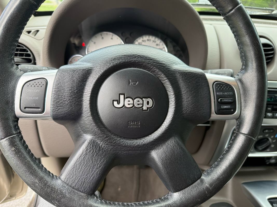 Used 2003 Jeep Liberty Renegade image 20