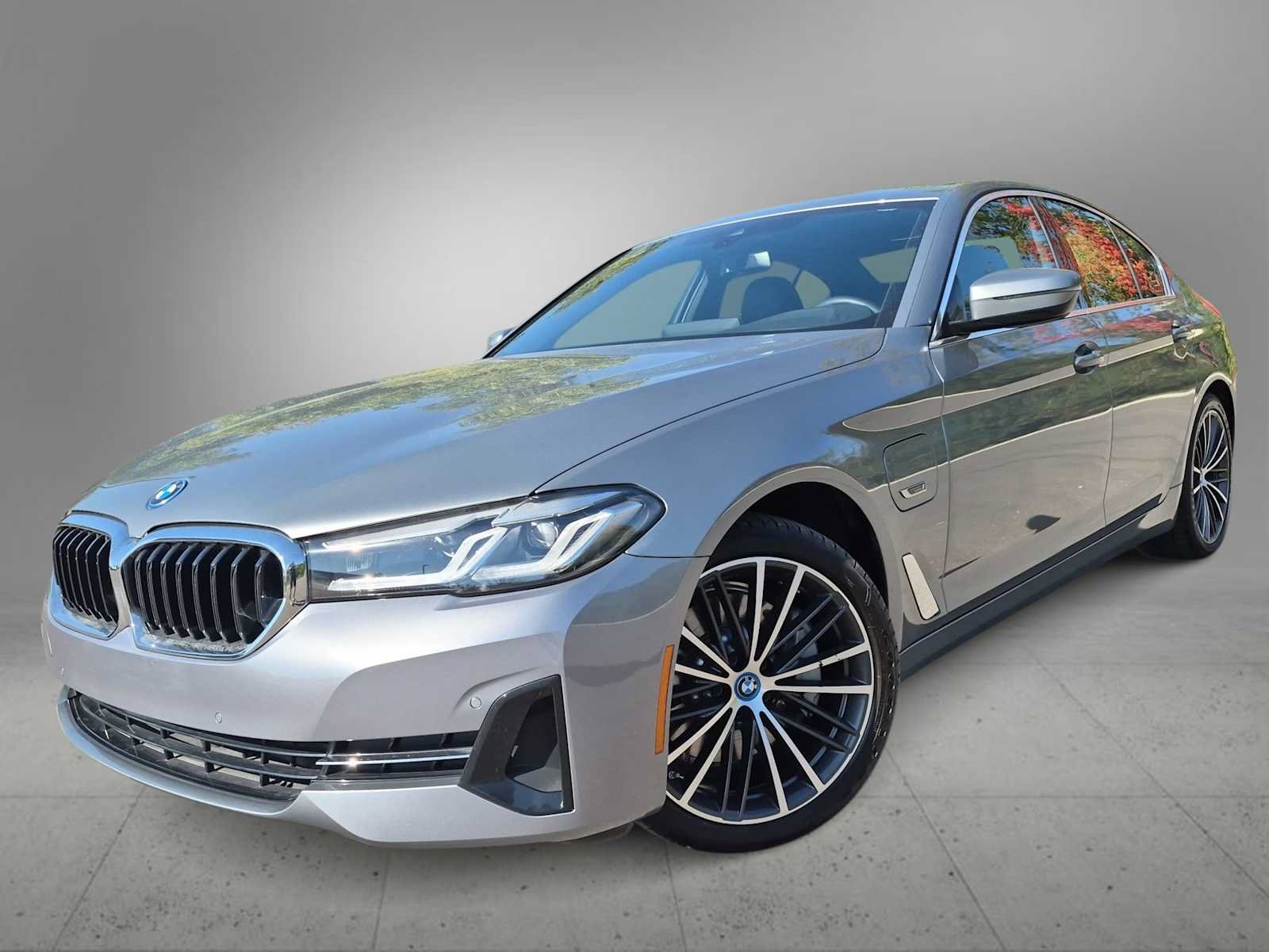 Used 2023 BMW 530e xDrive w/ Convenience Package