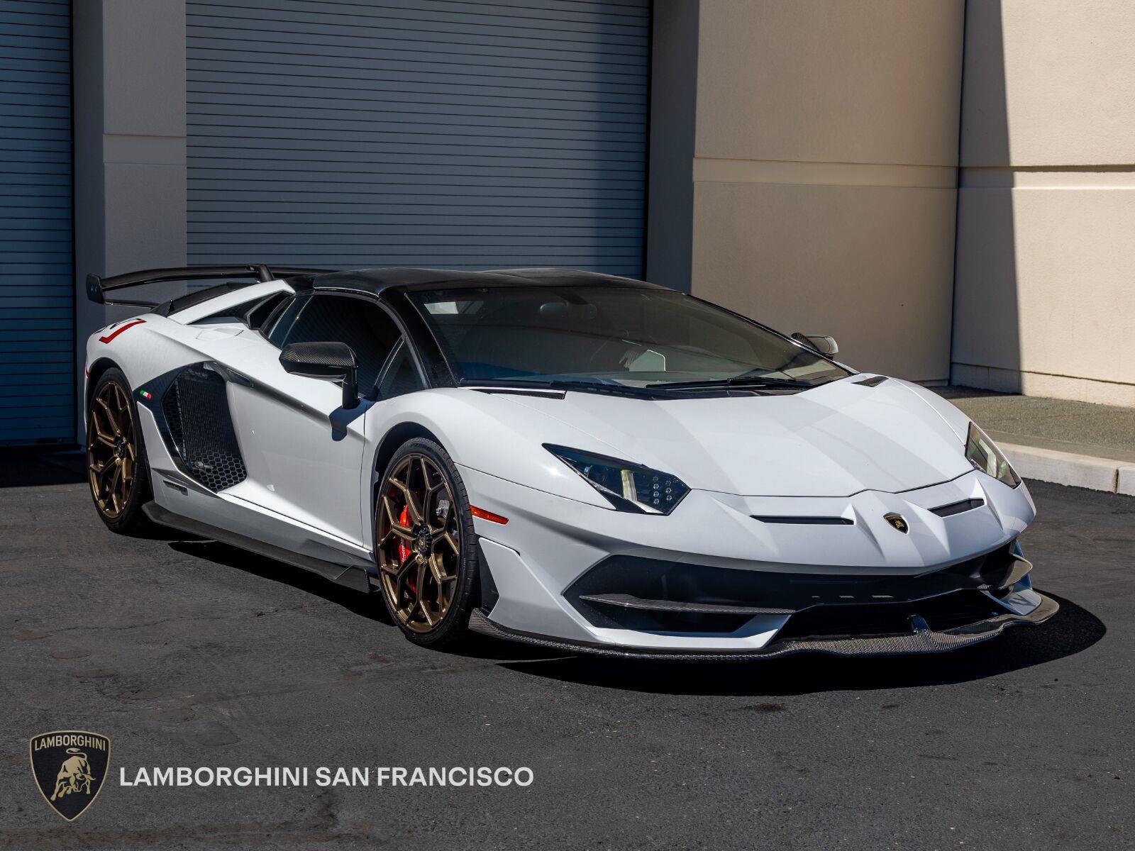 Used 2020 Lamborghini Aventador SVJ AWD/4WD image 1