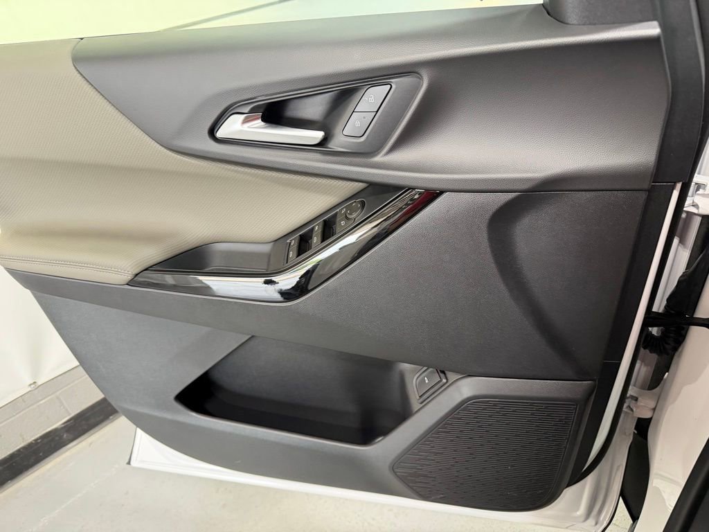 New 2026 Chevrolet Equinox LT FWD image 11