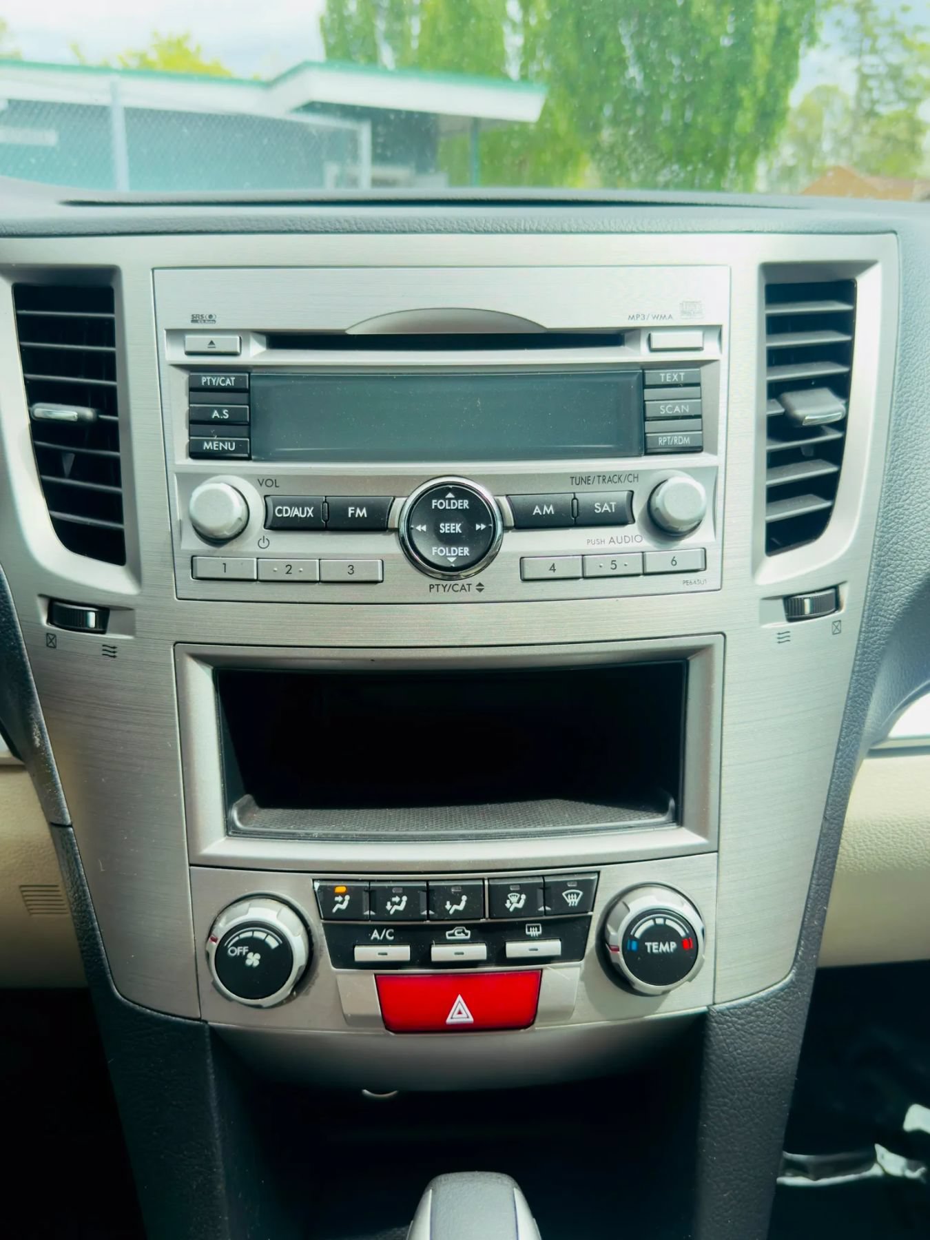 Used 2011 Subaru Outback 2.5i AWD/4WD image 14