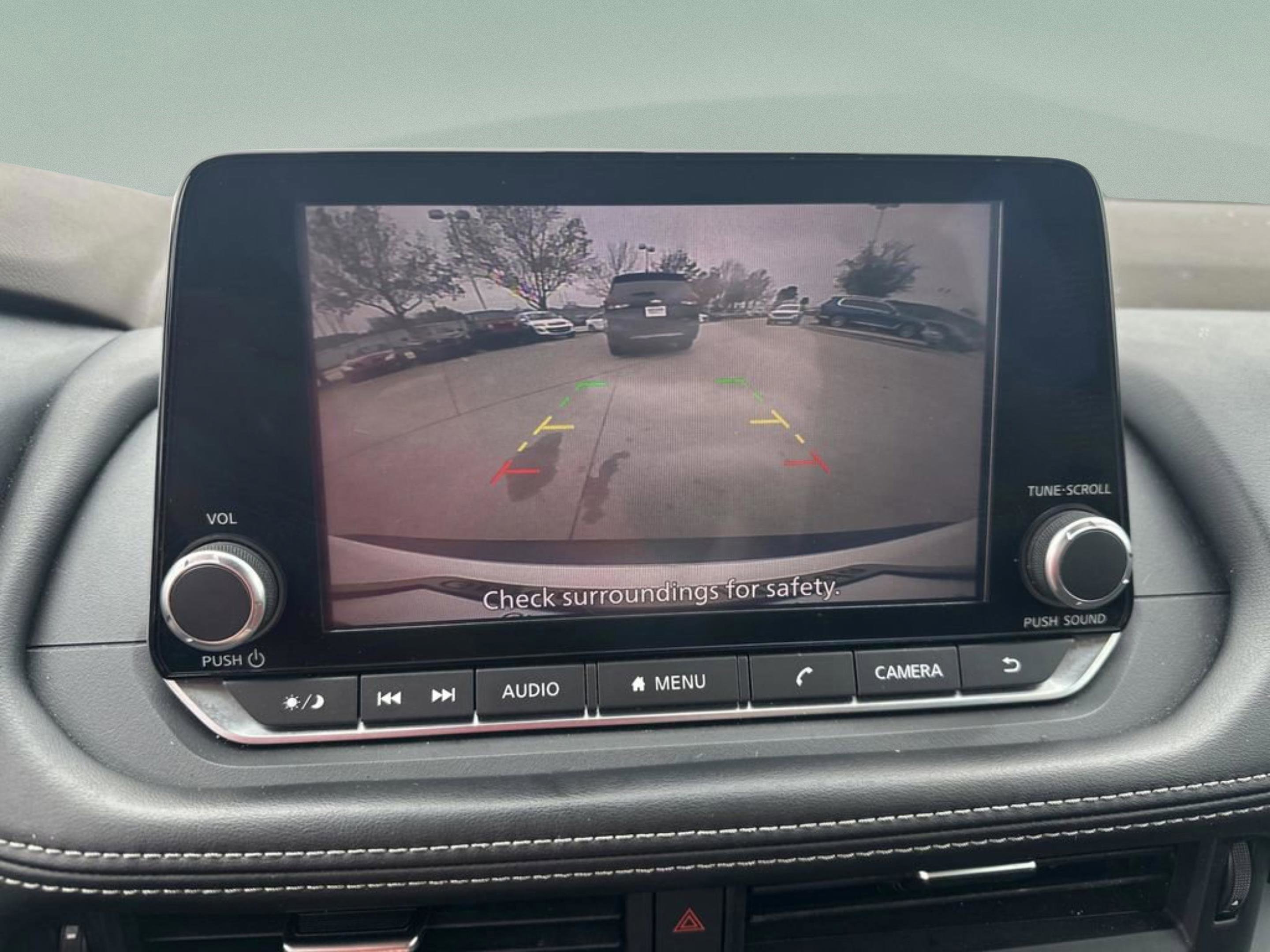 Used 2021 Nissan Rogue S image 25