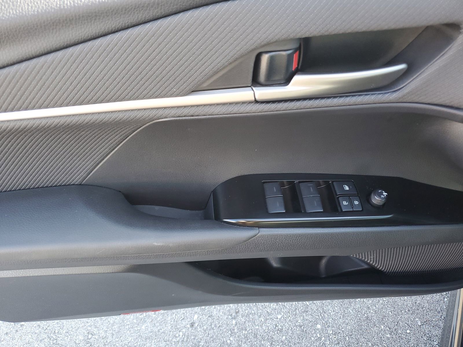 Certified 2025 Toyota Camry SE image 20
