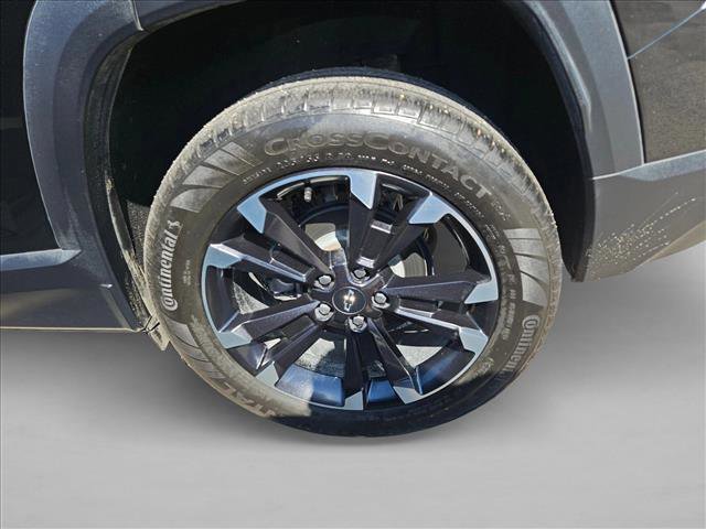 Used 2025 Chevrolet Equinox RS image 5