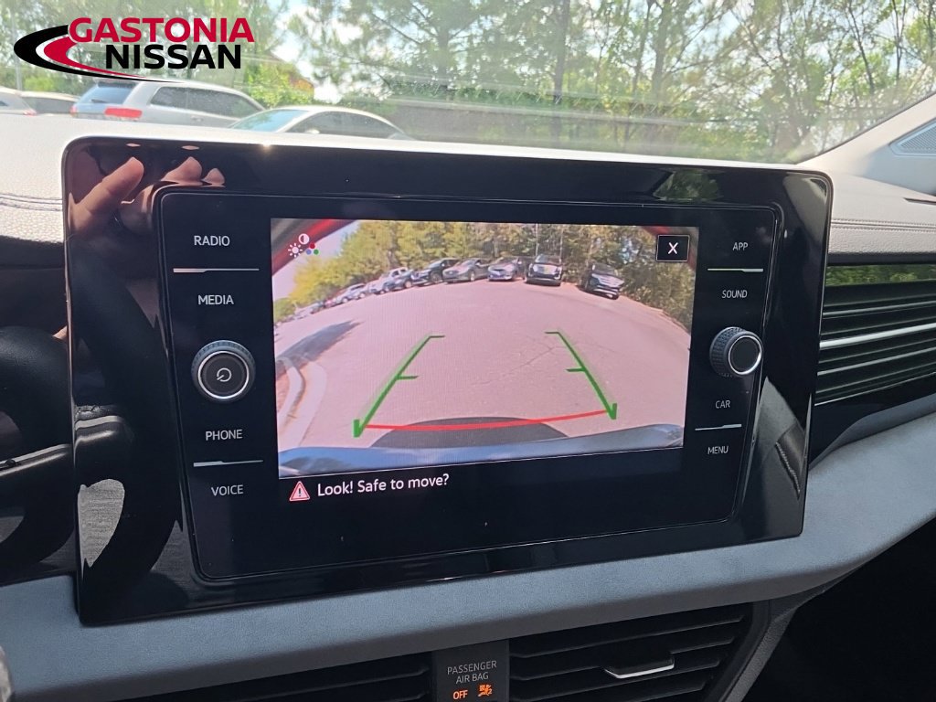 Used 2025 Volkswagen Jetta SE FWD image 26