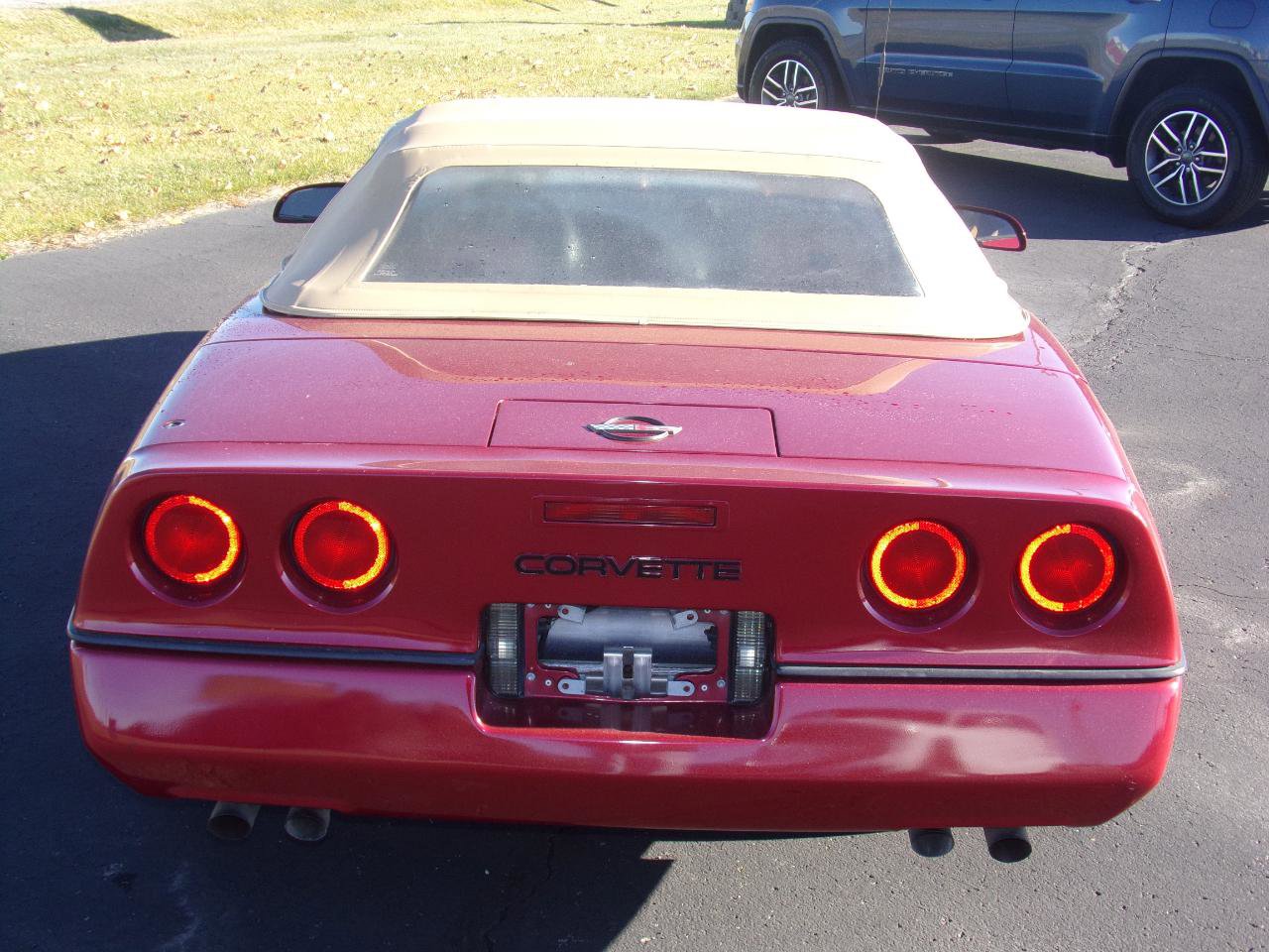 Used 1990 Chevrolet Corvette Convertible image 4