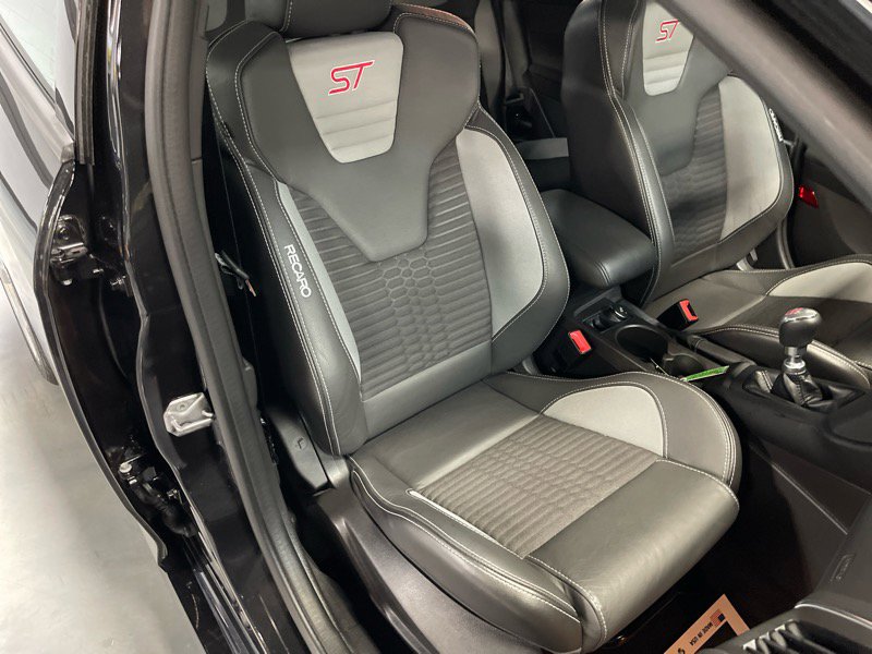 Used 2013 Ford Focus ST image 39
