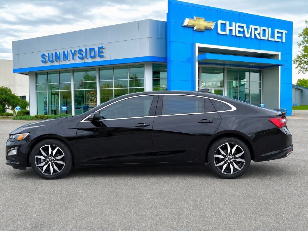 Certified 2025 Chevrolet Malibu RS w/ LPO, Floor Liner Package FWD image 2