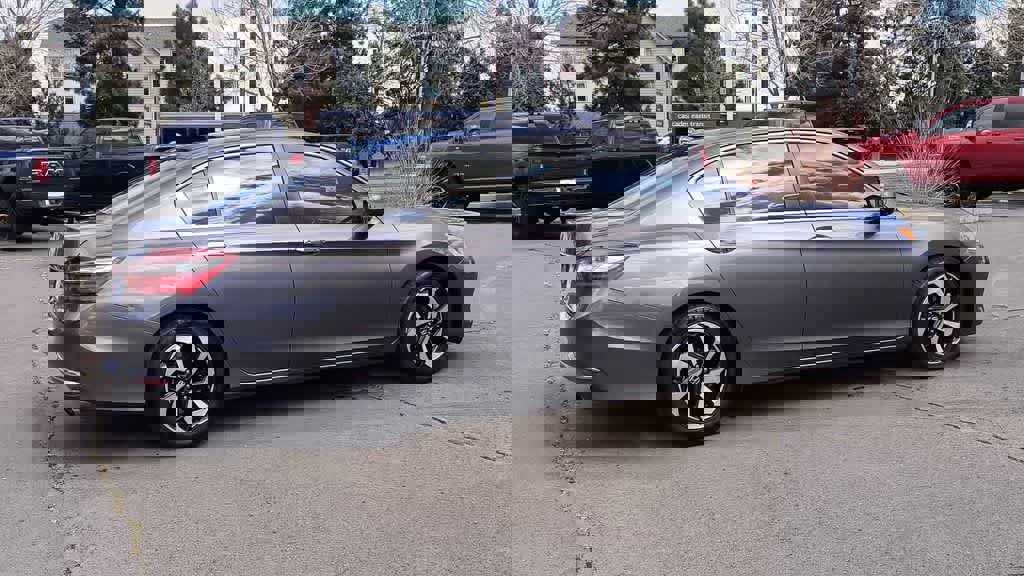 Used 2016 Honda Accord EX-L image 9