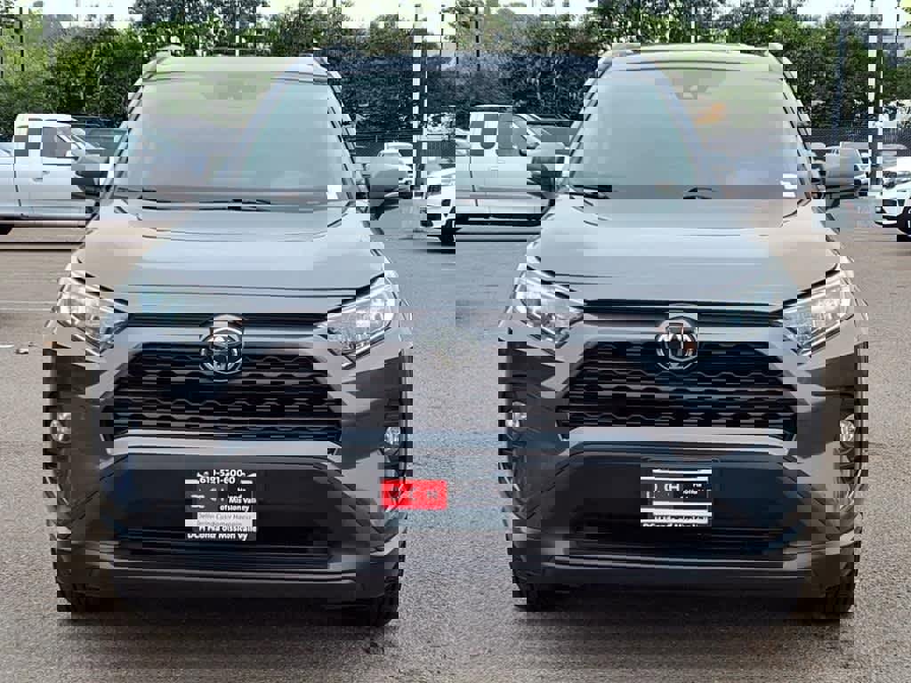 Used 2021 Toyota RAV4 XLE image 2