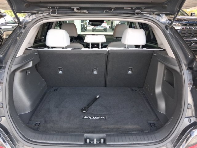 Used 2023 Hyundai Kona SEL w/ Convenience Package FWD image 7