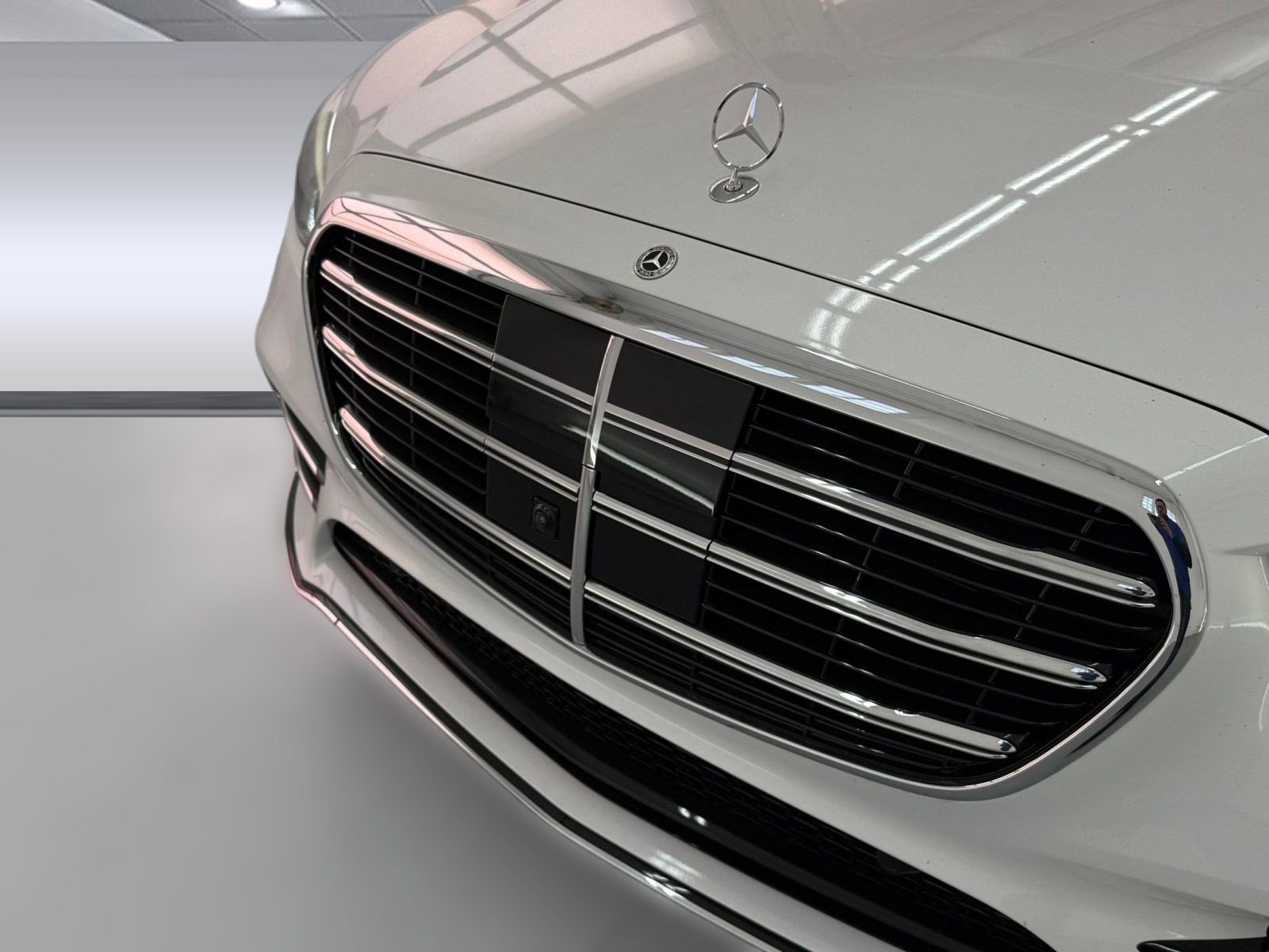 New 2026 Mercedes-Benz S 580e 4MATIC Sedan image 16