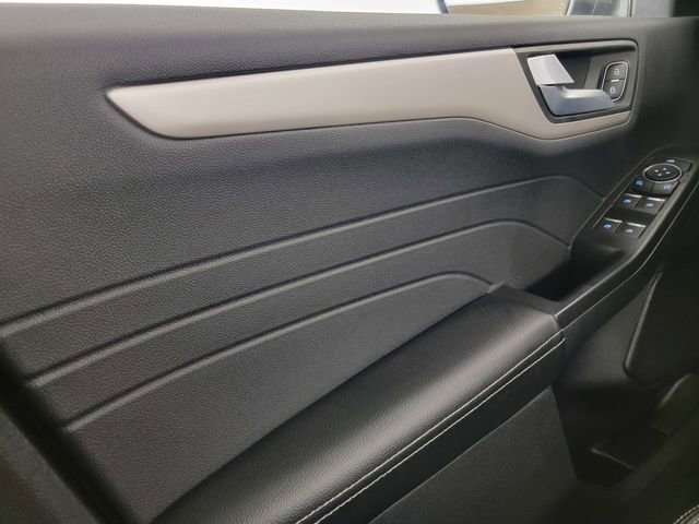 Certified 2022 Ford Escape SEL image 30