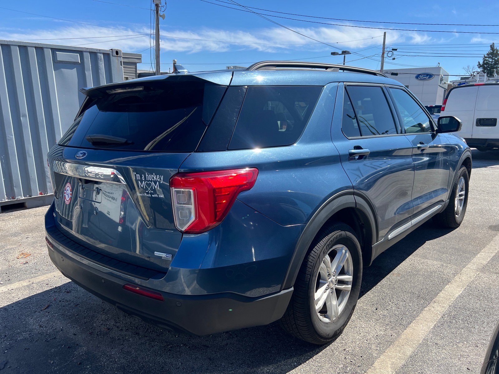 Used 2020 Ford Explorer XLT image 3