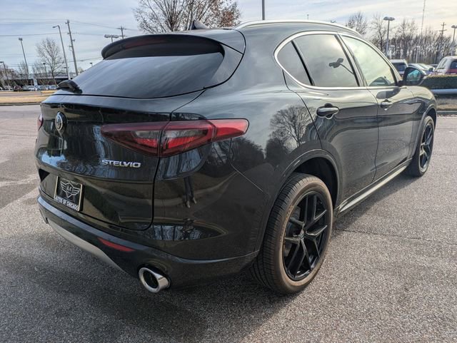Used 2021 Alfa Romeo Stelvio Ti w/ Active Assist 2 Package TI AWD/4WD image 8