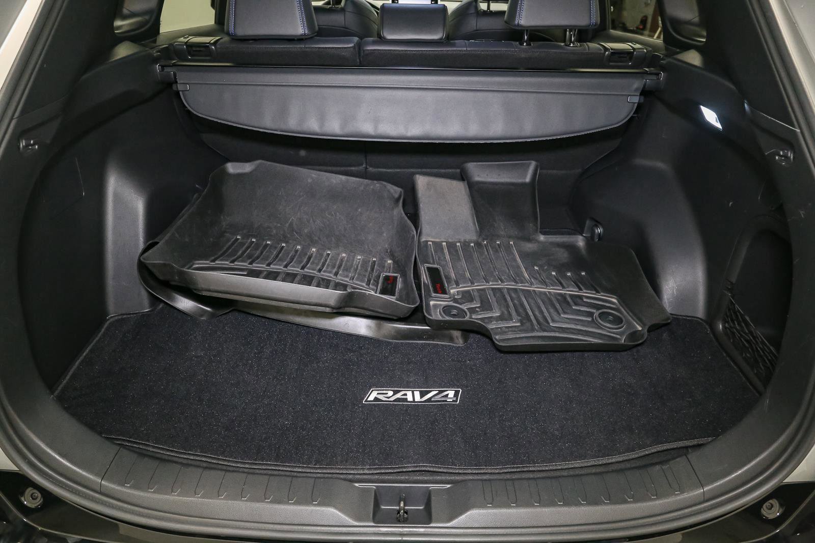Used 2019 Toyota RAV4 XSE w/ Carpet Mat Package AWD/4WD image 12