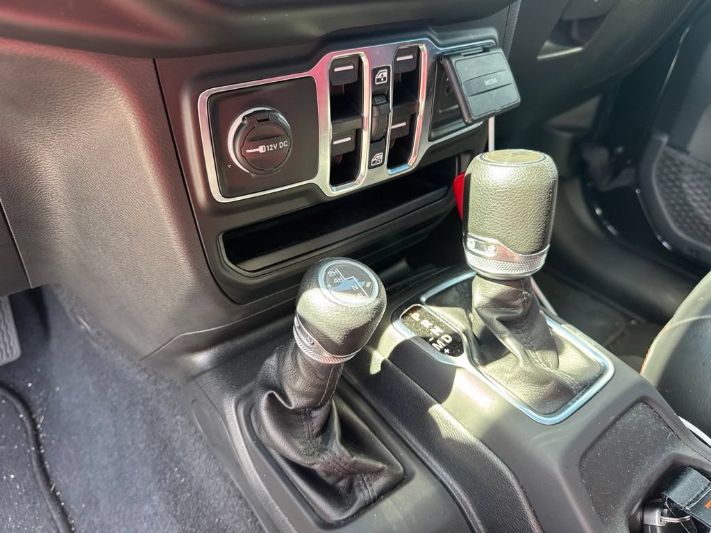 Used 2023 Jeep Wrangler Unlimited Sport AWD/4WD image 16
