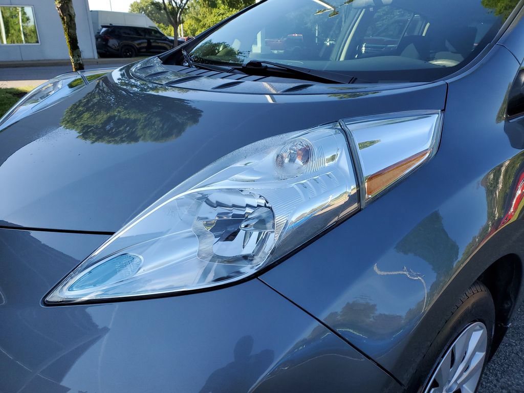 Used 2017 Nissan Leaf S w/ Charge Package FWD image 6