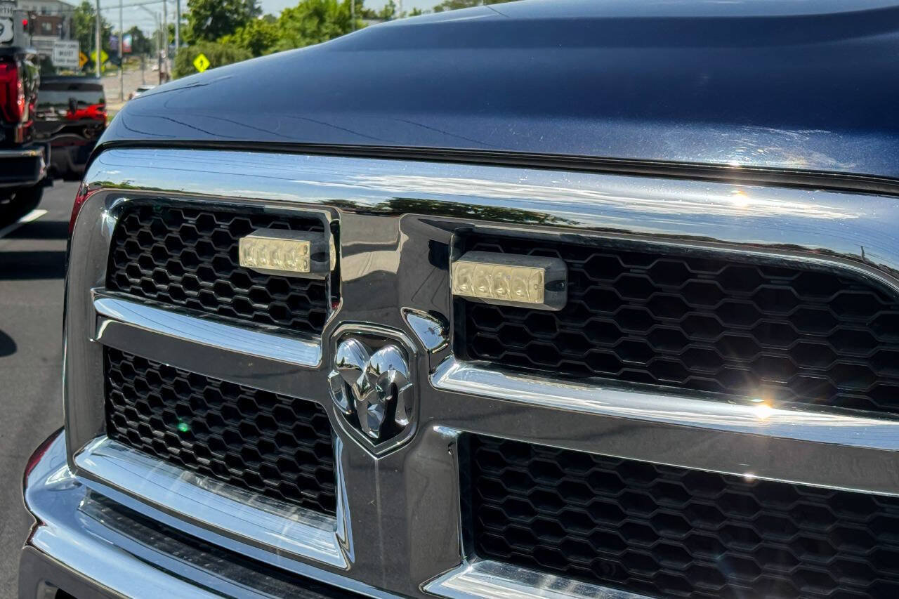 Used 2017 RAM 3500 Tradesman w/ Chrome Appearance Group AWD/4WD image 11