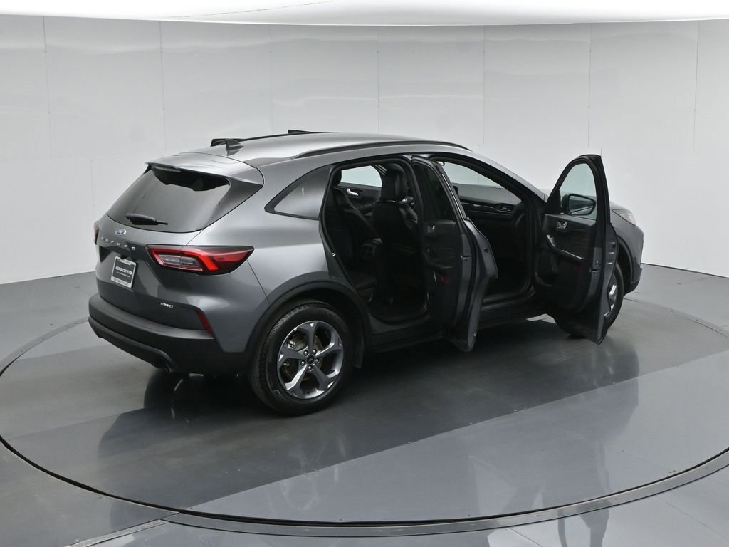 Certified 2025 Ford Escape ST-Line AWD/4WD image 43