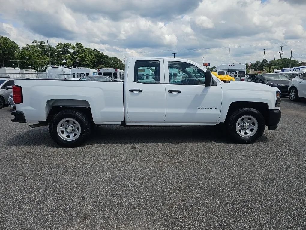 Used 2017 Chevrolet Silverado 1500 W/T w/ Trailering Package RWD image 6
