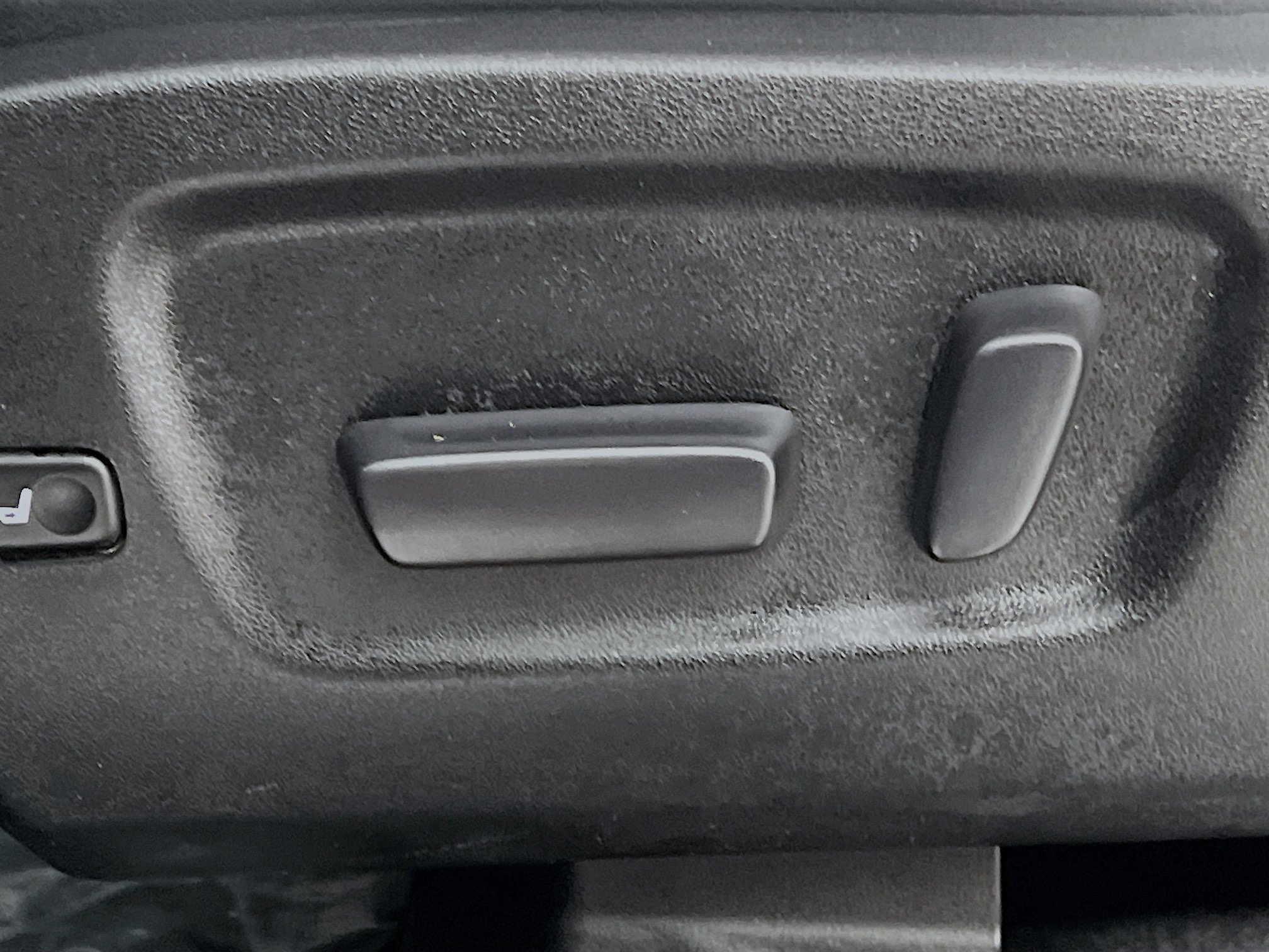 Used 2019 Toyota Highlander Limited Platinum image 16