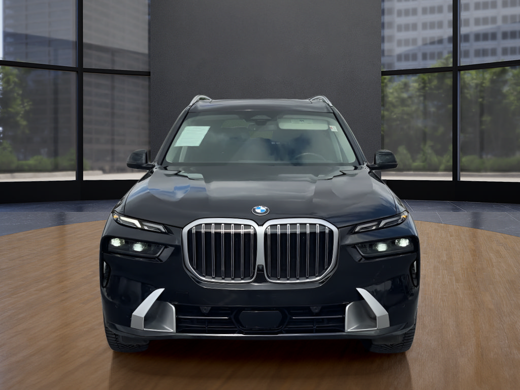Used 2025 BMW X7 xDrive40i w/ Premium Package AWD/4WD image 8