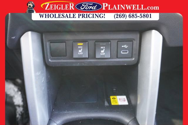 Used 2023 Toyota Corolla Cross XLE w/ Convenience Package image 19