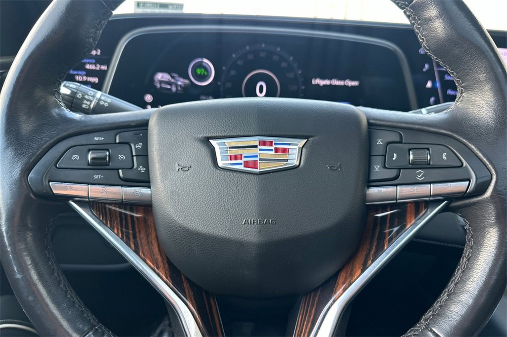 Used 2022 Cadillac Escalade Premium Luxury image 28
