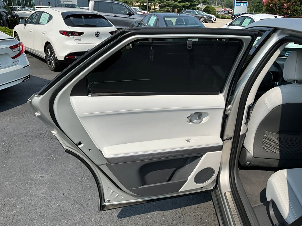 Used 2024 Hyundai Ioniq 5 Limited image 27