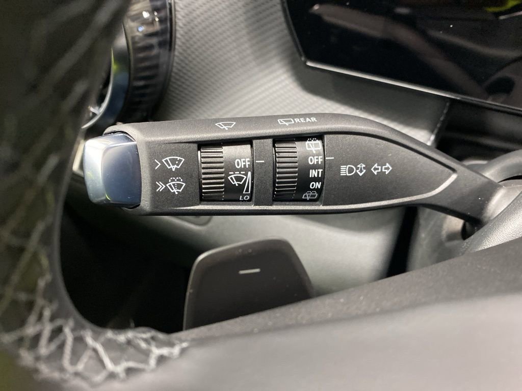 New 2026 Chevrolet Equinox LT w/ Convenience Package II AWD/4WD image 37