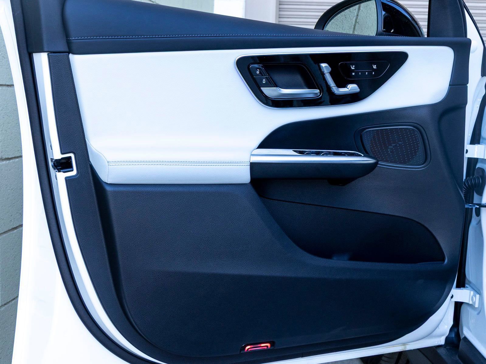 New 2026 Mercedes-Benz GLC 300 image 12