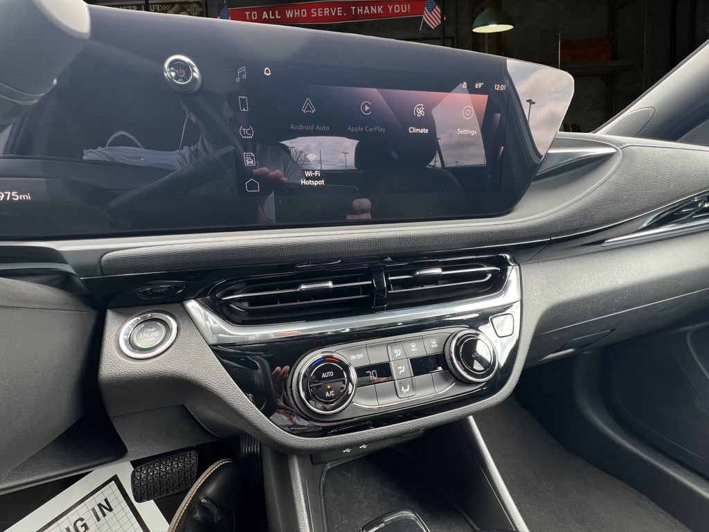 Certified 2025 Buick Envista Sport Touring image 24