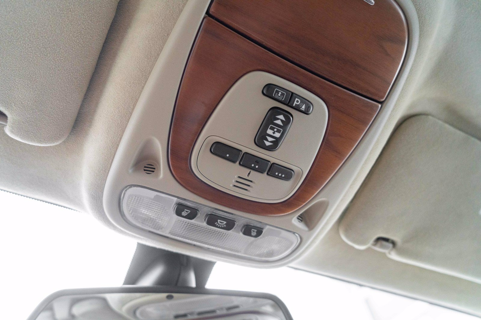 Used 2006 Jaguar XJ Vanden Plas Super V8 Portfolio RWD image 35
