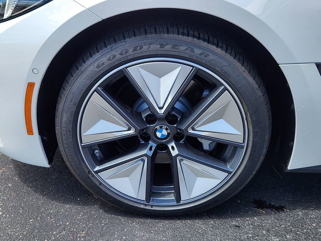 New 2026 BMW i4 xDrive40i w/ Premium Package AWD/4WD image 7