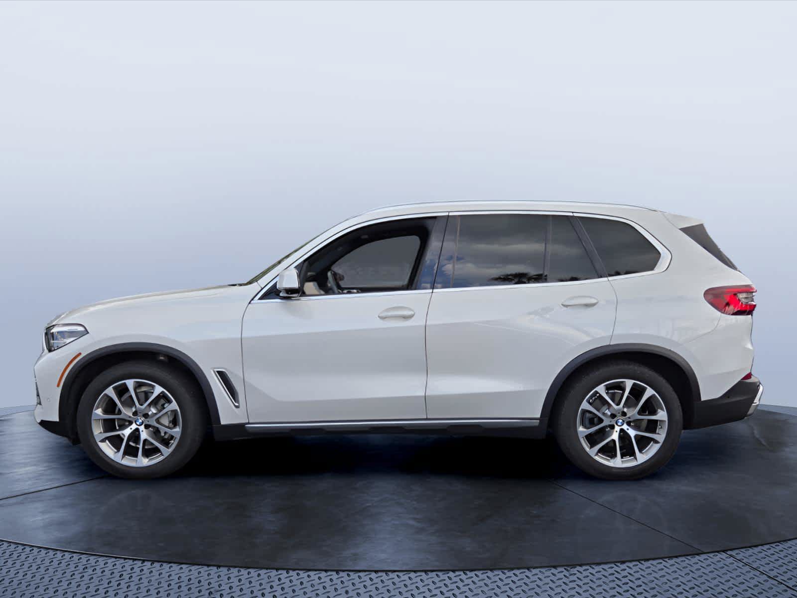 Used 2020 BMW X5 sDrive40i w/ Premium Package RWD image 3