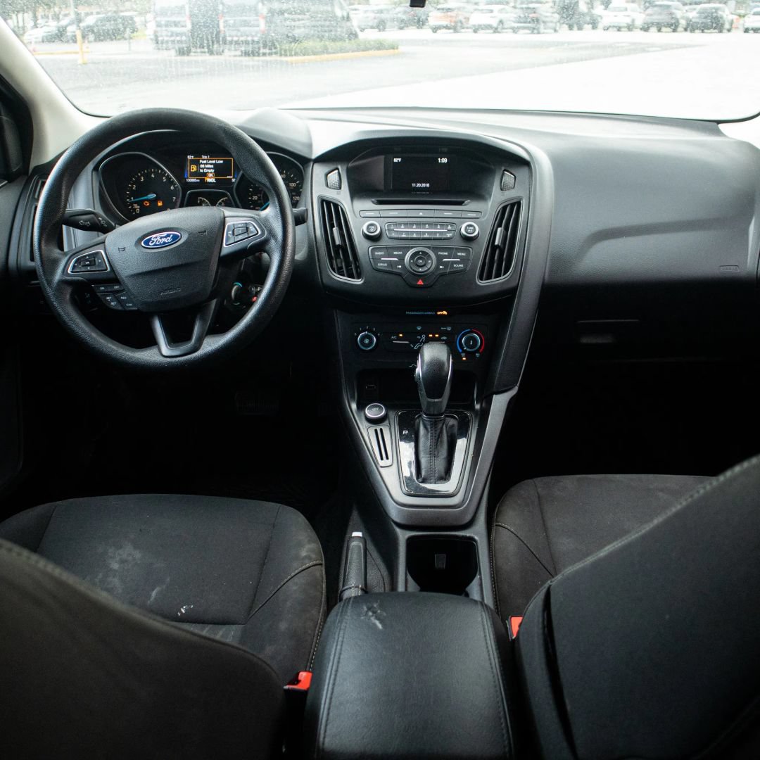 Used 2017 Ford Focus SE FWD image 18