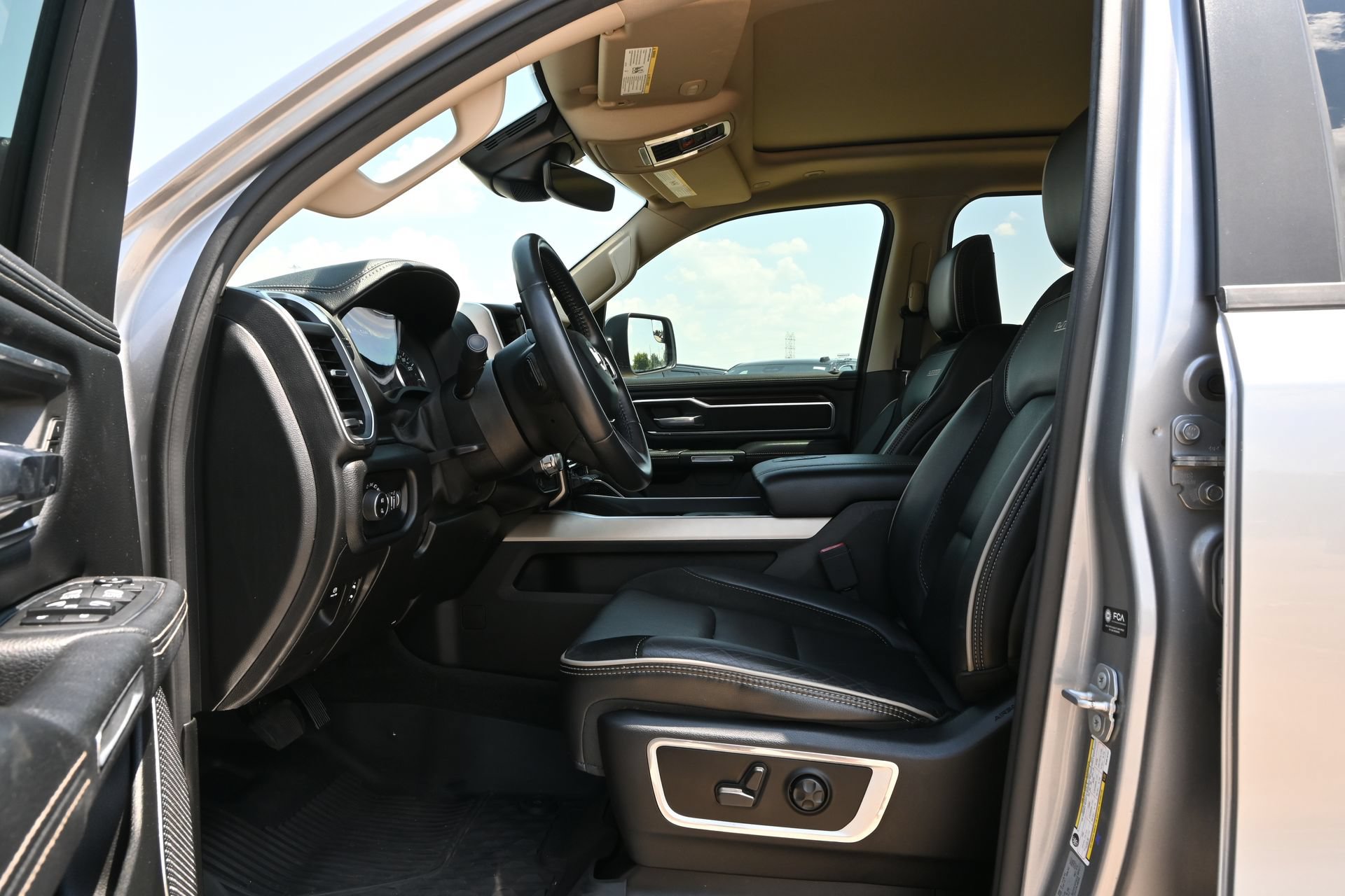 Used 2021 RAM 1500 Laramie w/ Laramie Southwest Edition RWD image 19
