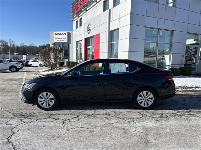 Used 2023 Nissan Sentra S image 5