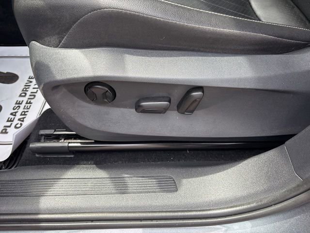 Used 2022 Volkswagen Tiguan SE AWD/4WD image 6
