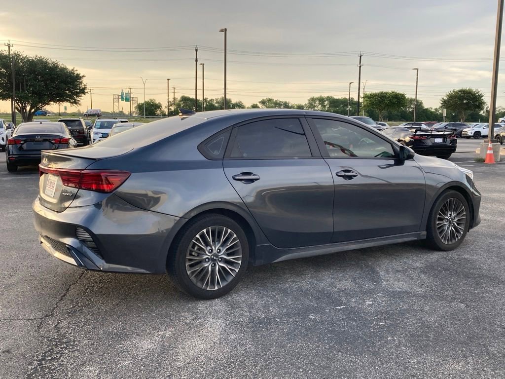 Used 2022 Kia Forte GT-Line w/ GT-Line Premium Package FWD image 5