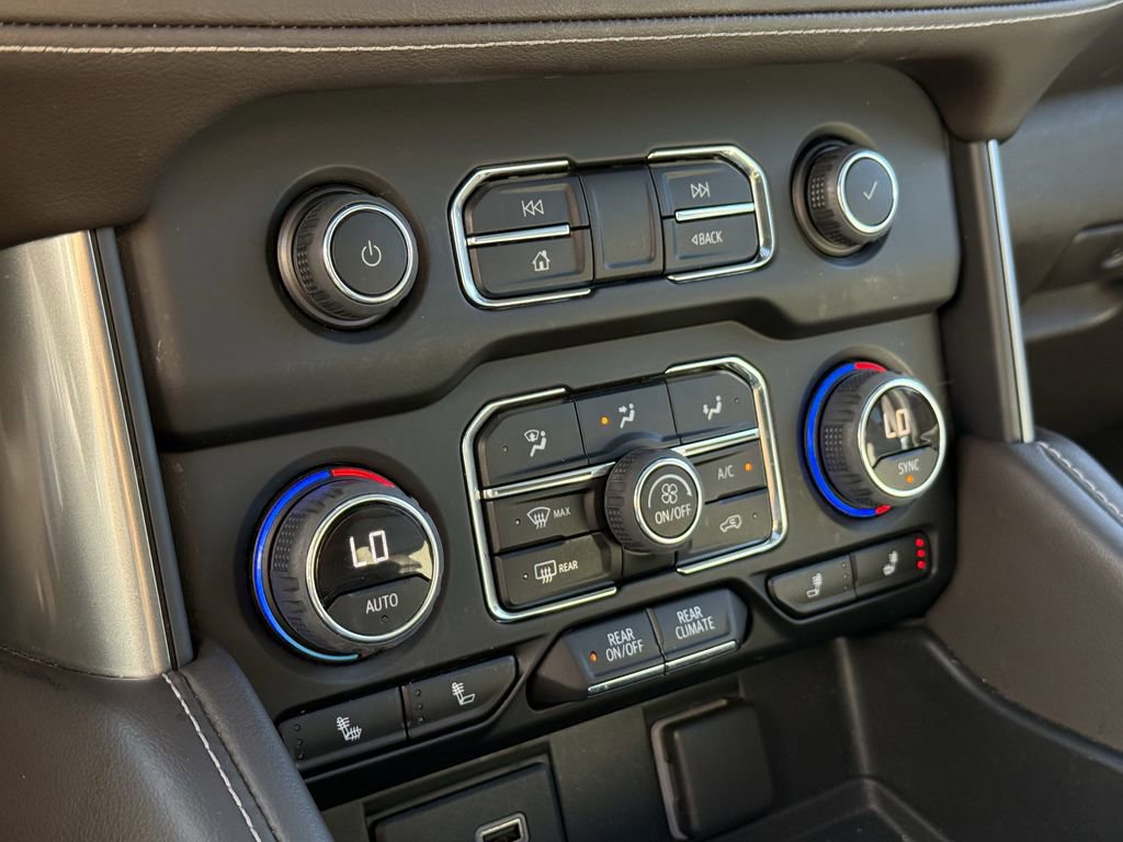 Used 2022 Chevrolet Suburban Z71 w/ Z71 Off-Road Package image 25