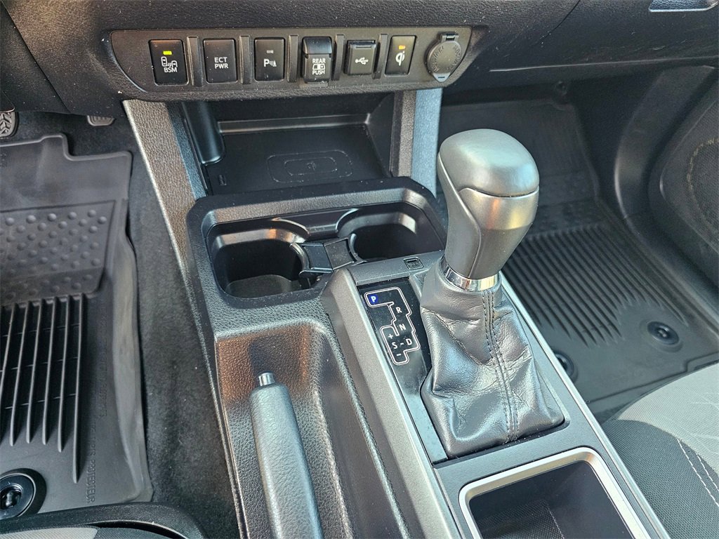 Used 2023 Toyota Tacoma TRD Off-Road image 31