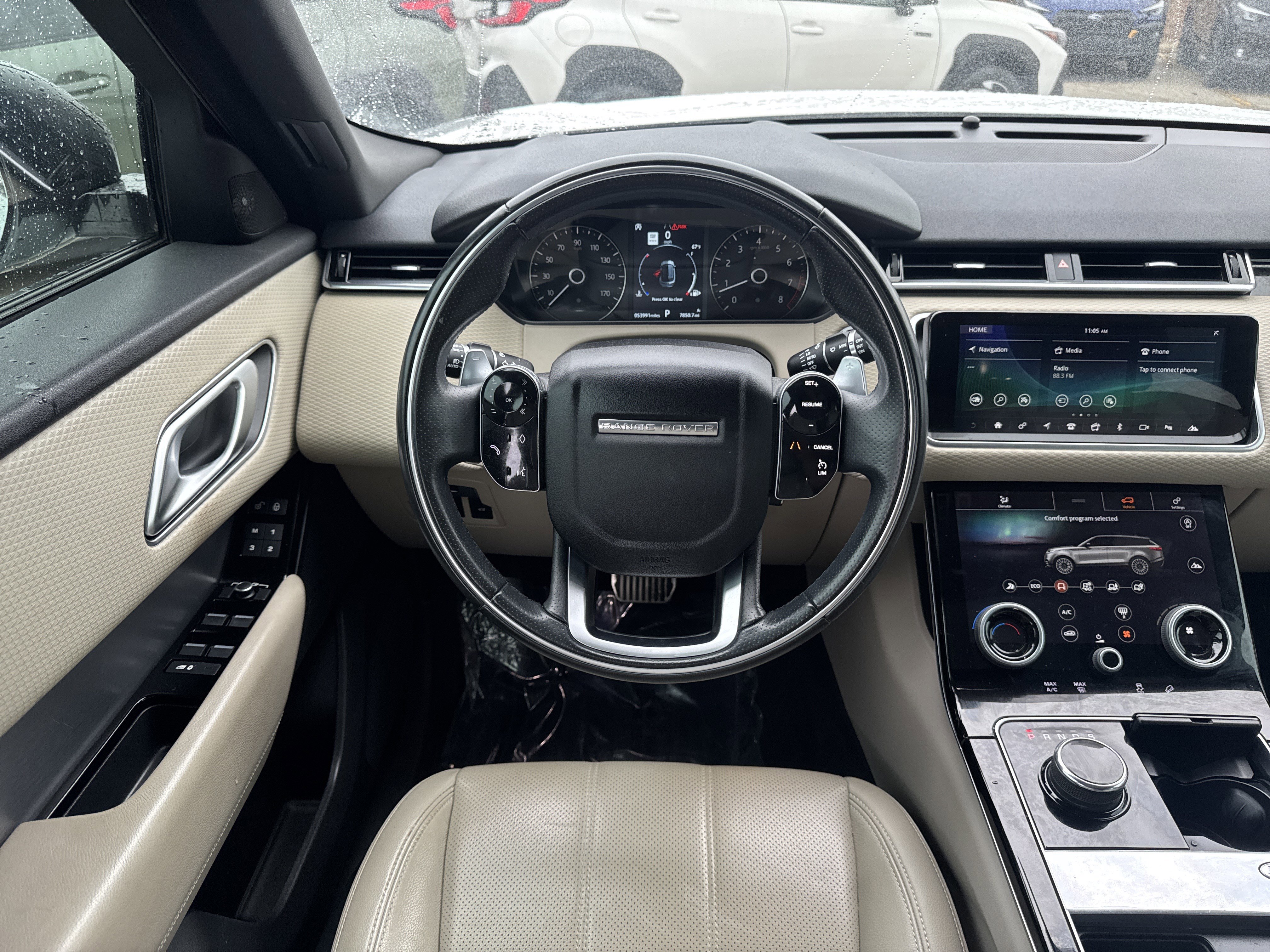 Used 2020 Land Rover Range Rover Velar R-Dynamic S image 11