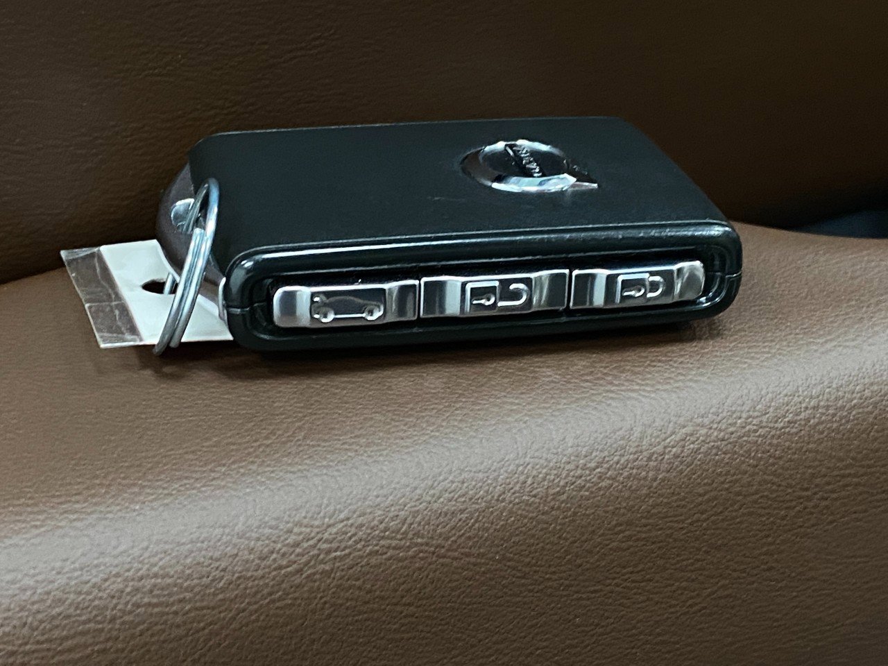 Used 2024 Volvo XC60 T8 Plus w/ Climate Package image 33